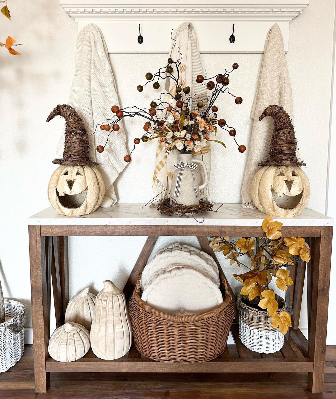 fall entry table decor ideas