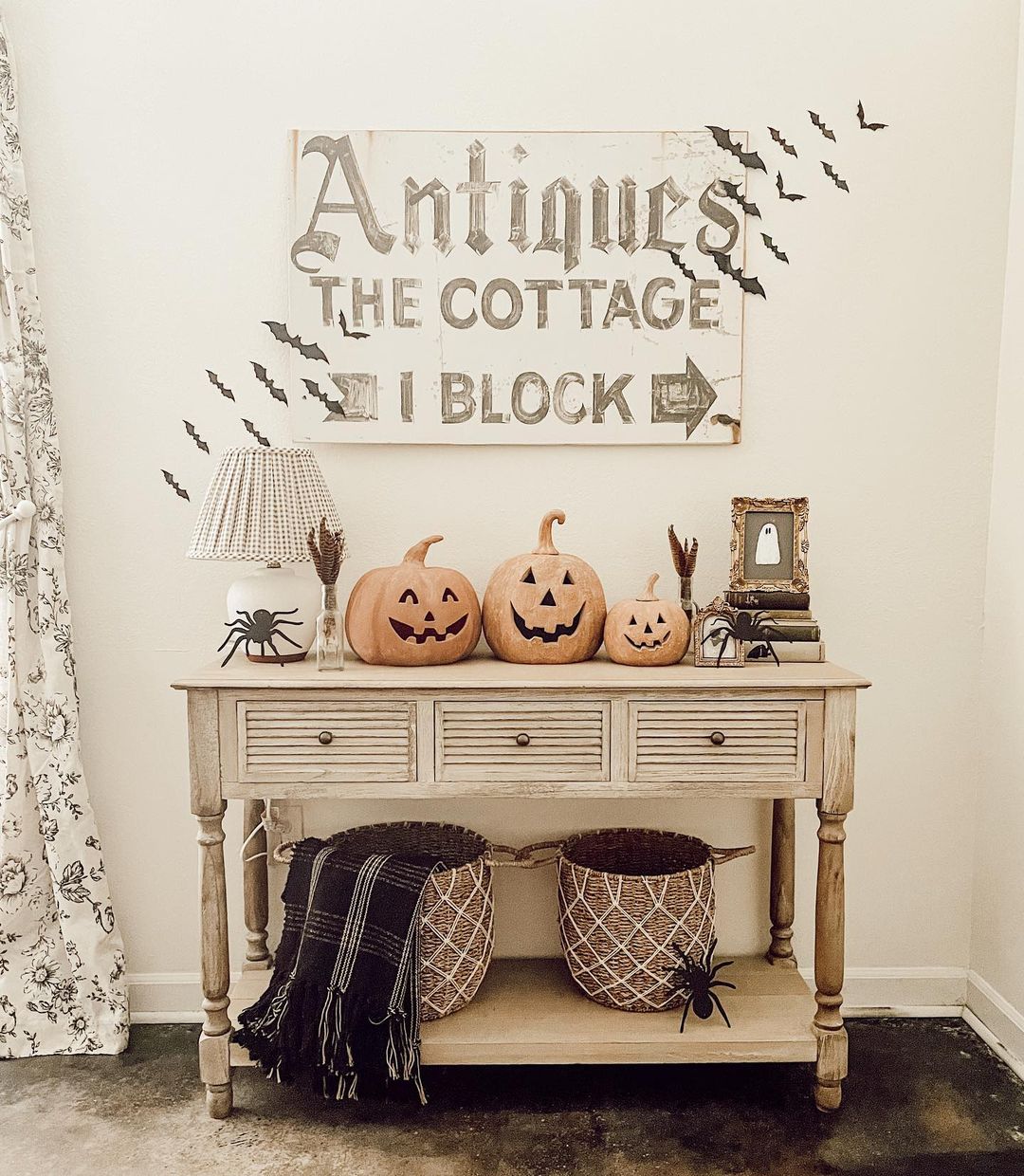 neutral halloween decor ideas