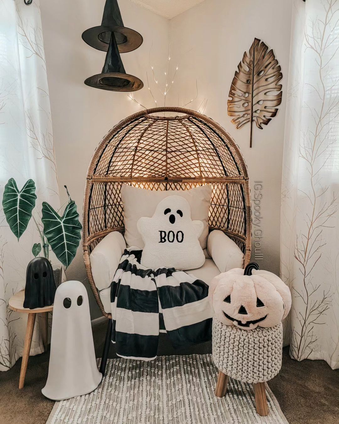 neutral halloween decor ideas